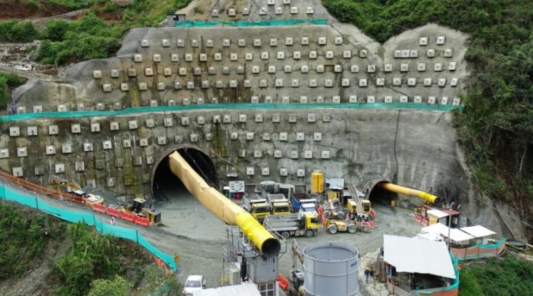 Construcción Túnel del Toyo